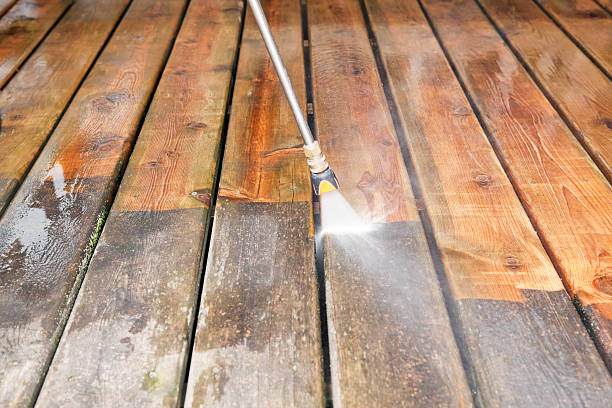 Best Deck Pressure Washing  in Bay Hill, FL